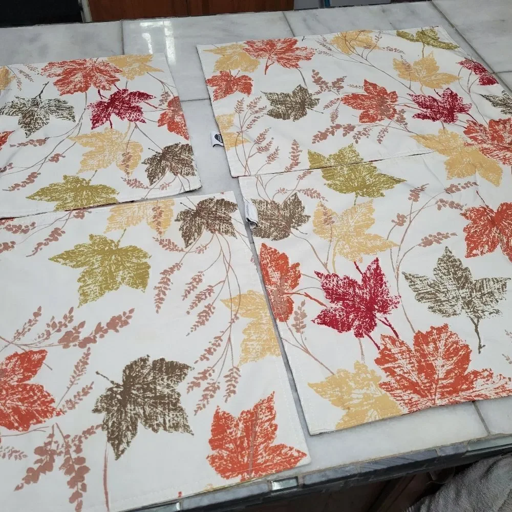 Food Network Thanksgiving Autumn Maple Leaves Place Mats Set of 4